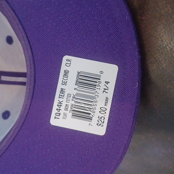 Hornets - Picture 5 of 6